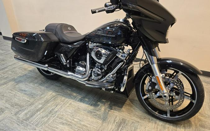 2026 Harley-Davidson® Street Glide® Midnight Ember Chrome Trim FLHX