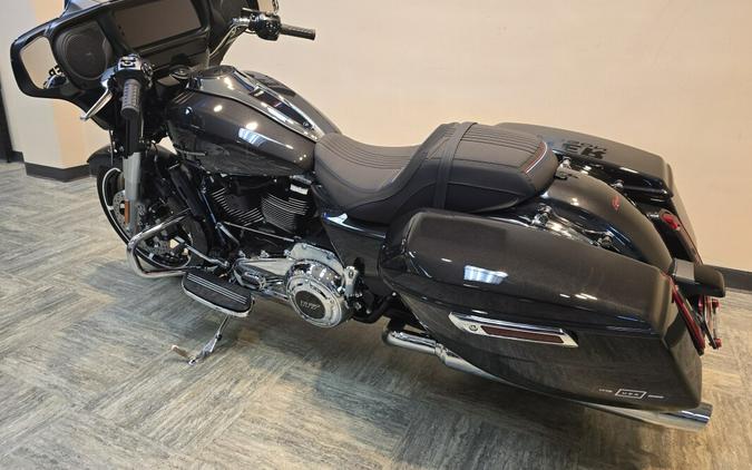 2026 Harley-Davidson® Street Glide® Midnight Ember Chrome Trim FLHX