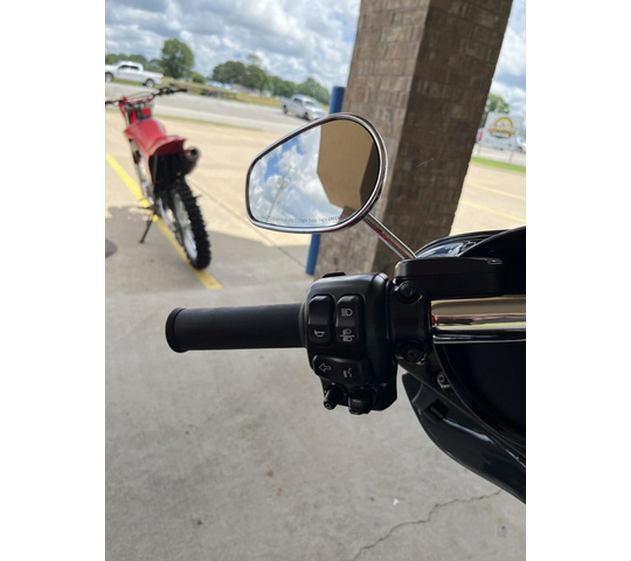 2017 Harley-Davidson FLHTKL Ultra Limited Low