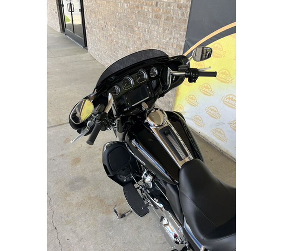2017 Harley-Davidson FLHTKL Ultra Limited Low