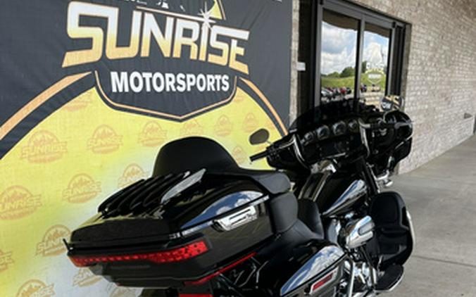 2017 Harley-Davidson FLHTKL Ultra Limited Low
