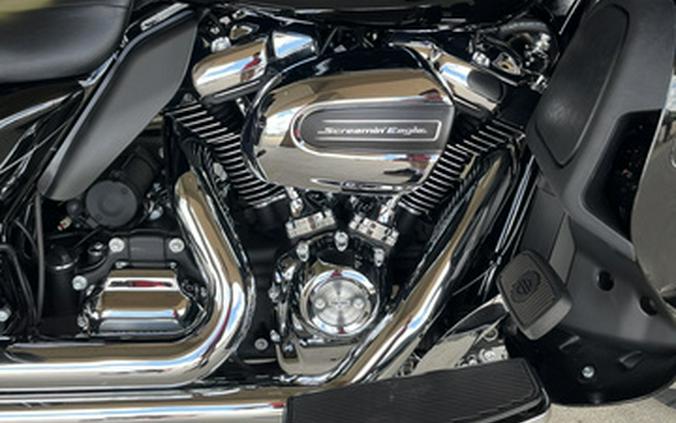 2017 Harley-Davidson FLHTKL Ultra Limited Low