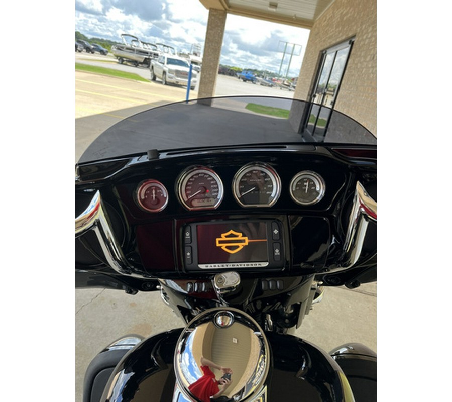 2017 Harley-Davidson FLHTKL Ultra Limited Low