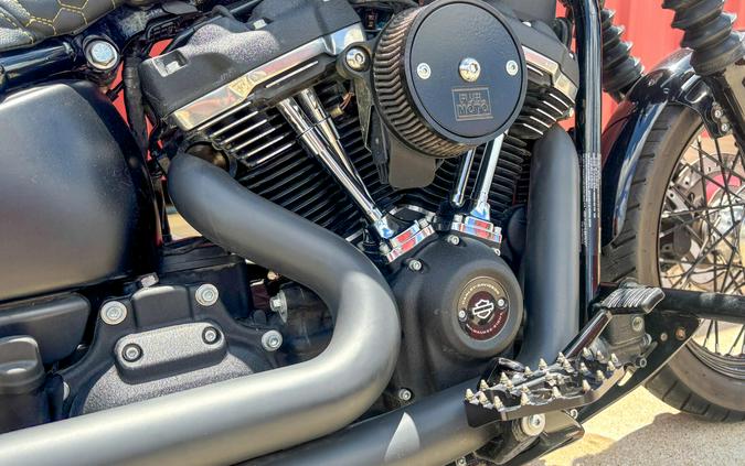 2020 Harley-Davidson® Street Bob® FXBB Vivid Black