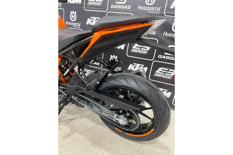 2023 KTM 390 Duke