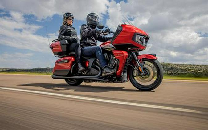 2022 Indian Motorcycle Pursuit® Dark Horse® with Premium Package