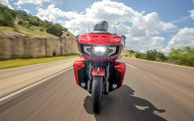 2022 Indian Motorcycle Pursuit® Dark Horse® with Premium Package