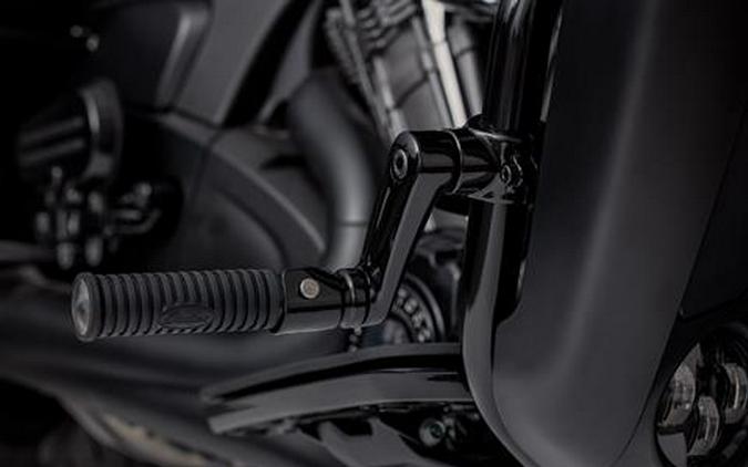 2022 Indian Motorcycle Pursuit® Dark Horse® with Premium Package