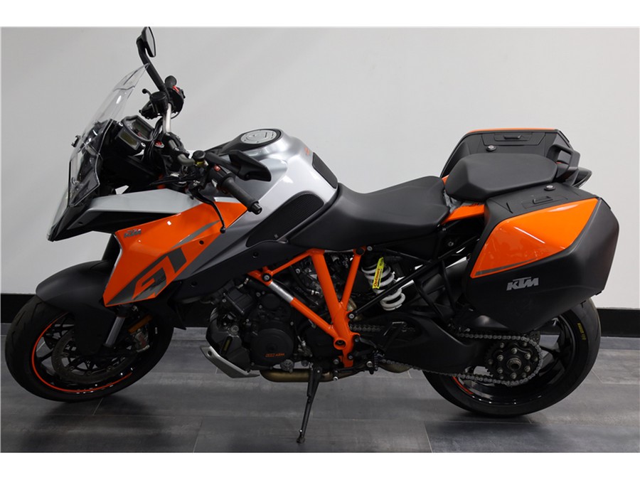 2017 KTM 1290 Super Duke GT