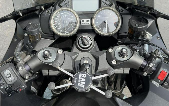 2023 Kawasaki Ninja® ZX™-14R ABS