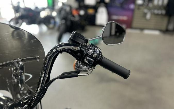 2012 Harley-Davidson® FLD - Dyna® Switchback™