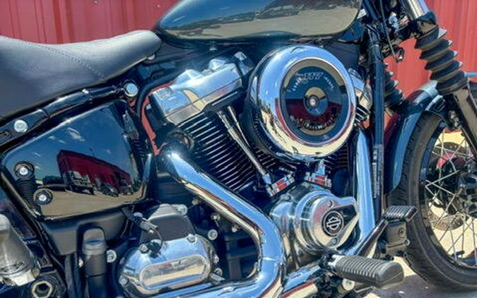 2025 Harley-Davidson® Street Bob® FXBB Iron Horse Metallic w/Cast Wheels