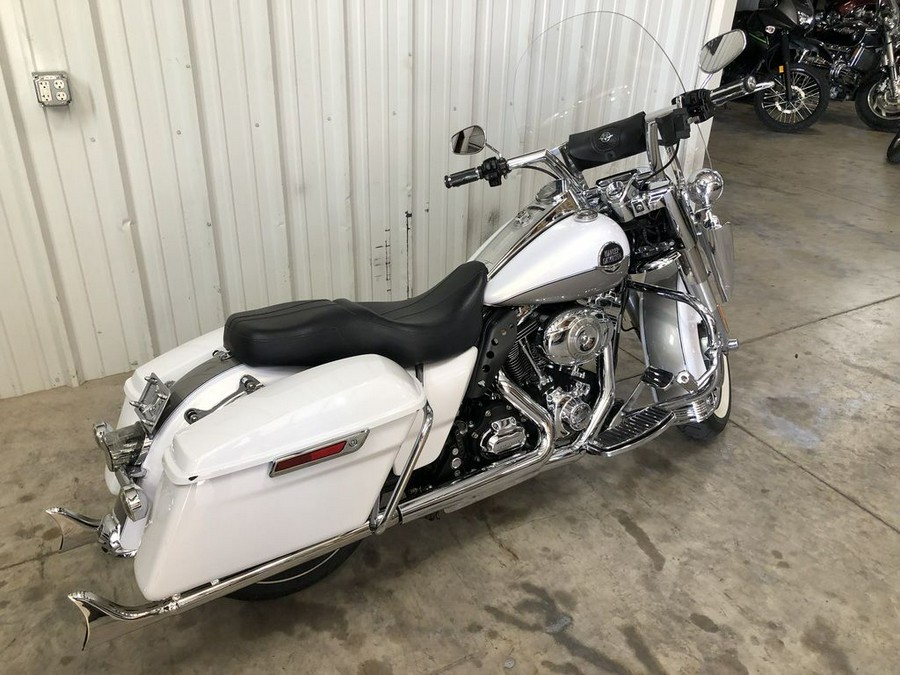 2009 Harley-Davidson® FLHRC - Road King® Special