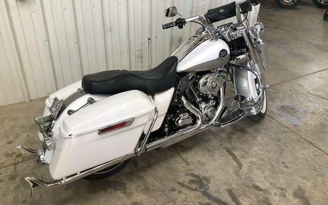 2009 Harley-Davidson® FLHRC - Road King® Special