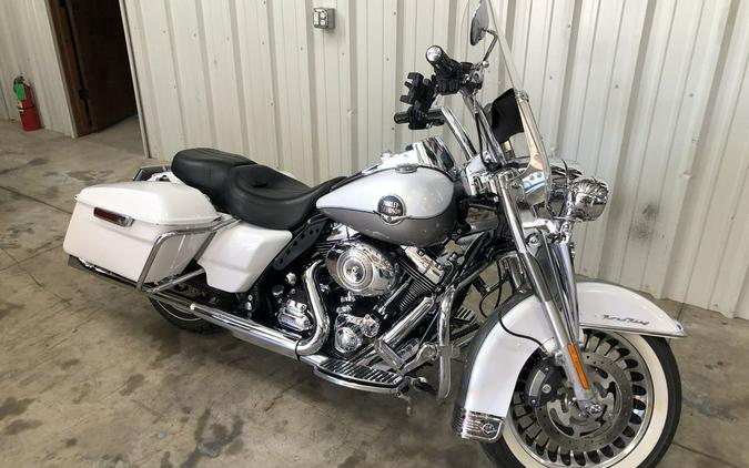 2009 Harley-Davidson® FLHRC - Road King® Special