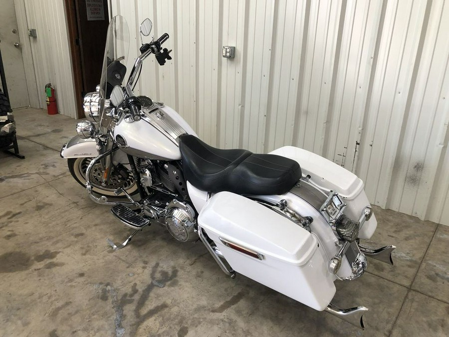 2009 Harley-Davidson® FLHRC - Road King® Special