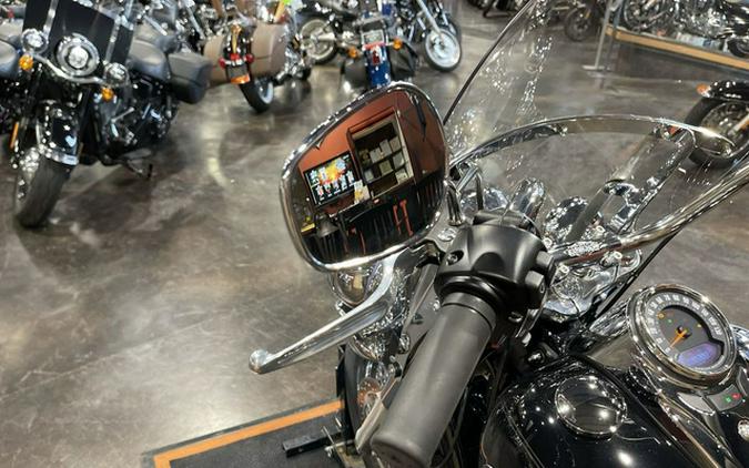 2021 Harley-Davidson FLHC - Heritage Classic