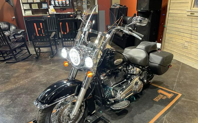 2021 Harley-Davidson FLHC - Heritage Classic