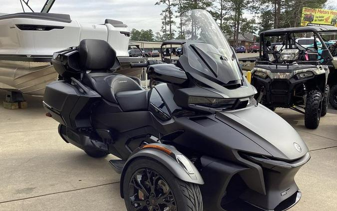 2024 Can-Am® Spyder RT Limited Dark Wheels