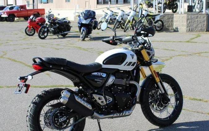 2026 Triumph Scrambler 400 XC Vanilla White