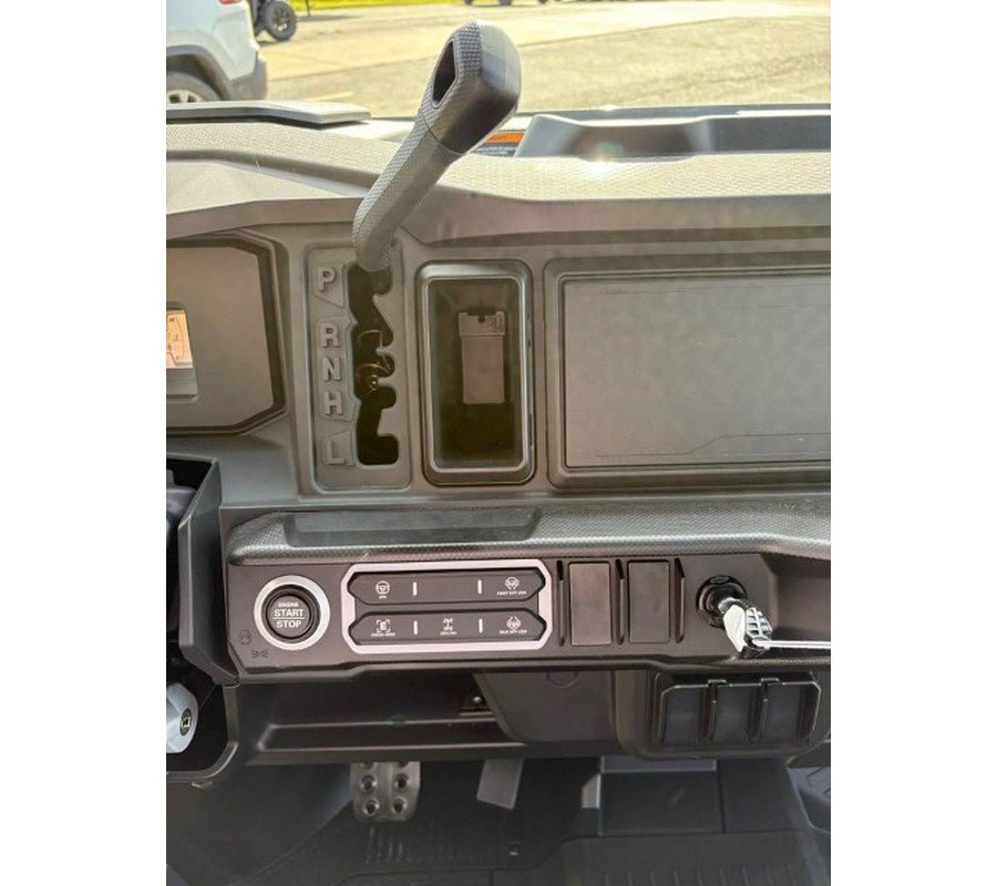 2026 Can-Am Defender XT HD11