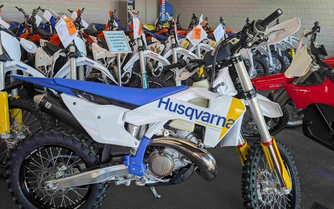2027 Husqvarna TE 300 - 340053