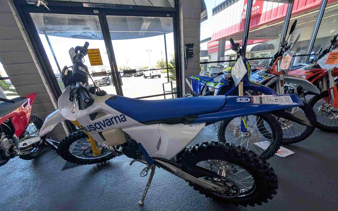2027 Husqvarna TE 300 - 340053