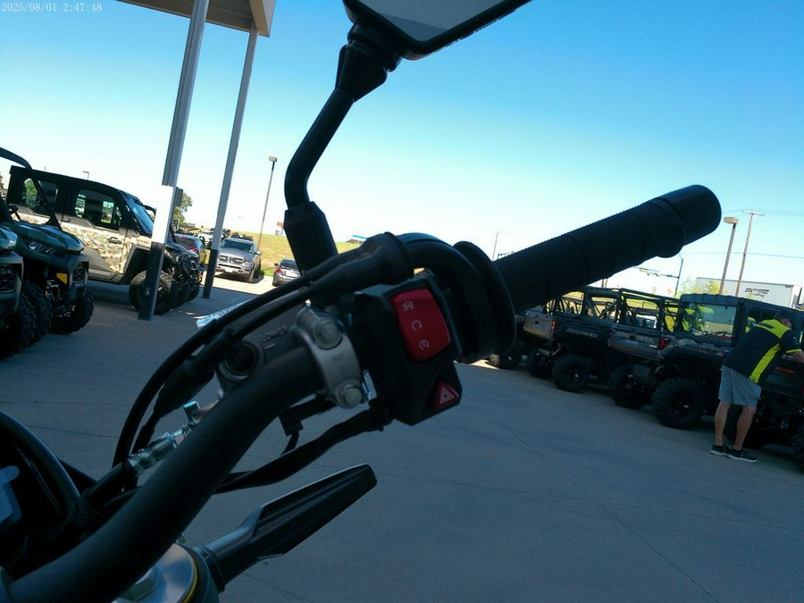 2025 Suzuki DR-Z4SM5