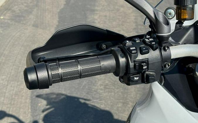 2024 Ducati Multistrada V4 S Travel & Radar Spoked Wheels Iceberg White