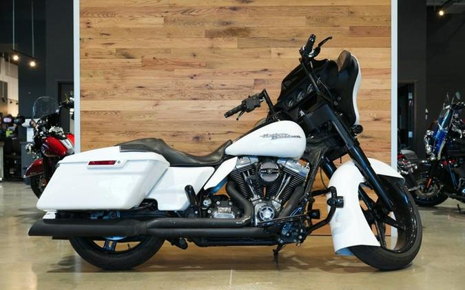 2016 Harley-Davidson Street Glide FLHX