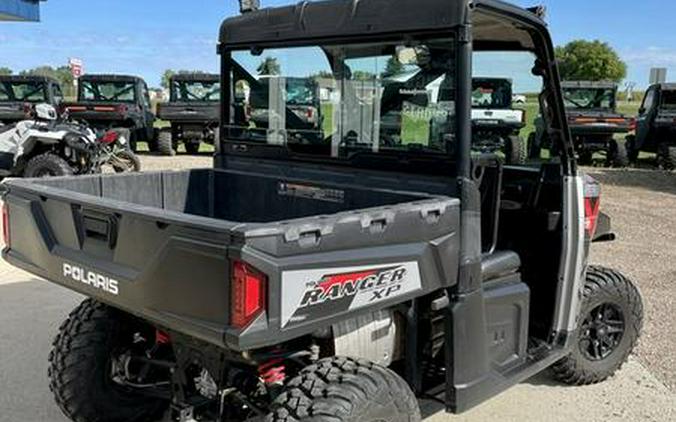 2019 Polaris® Ranger XP® 900 EPS Premium Silver Pearl