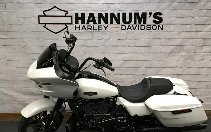 2024 Harley-Davidson Road Glide® White Onyx Pearl - Black Finish FLTRX