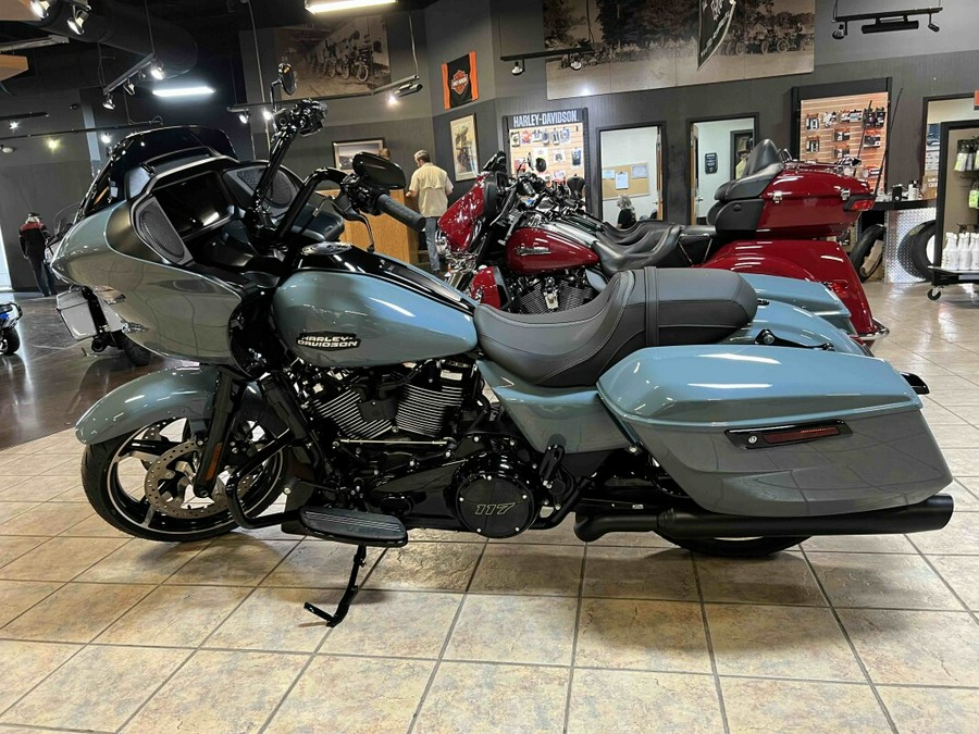 2024 Harley-Davidson Road Glide® Sharkskin Blue