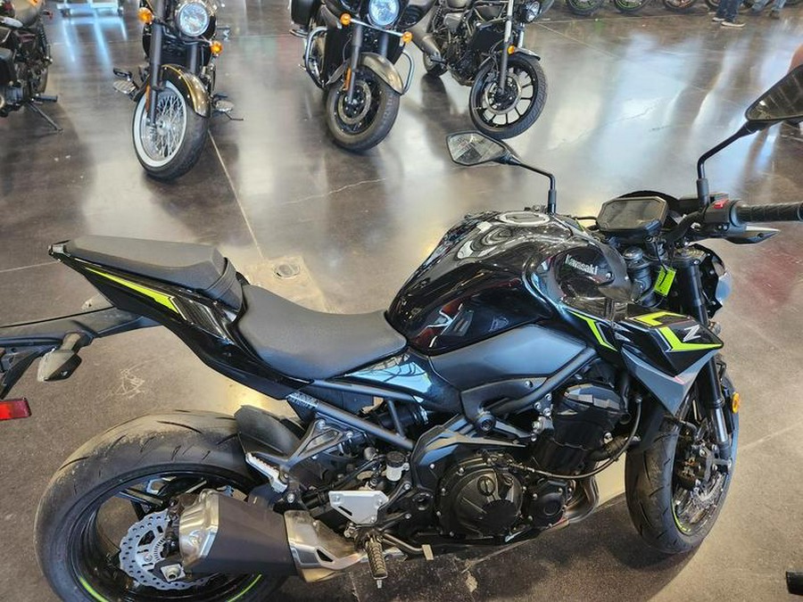 2024 Kawasaki Z900 SE ABS