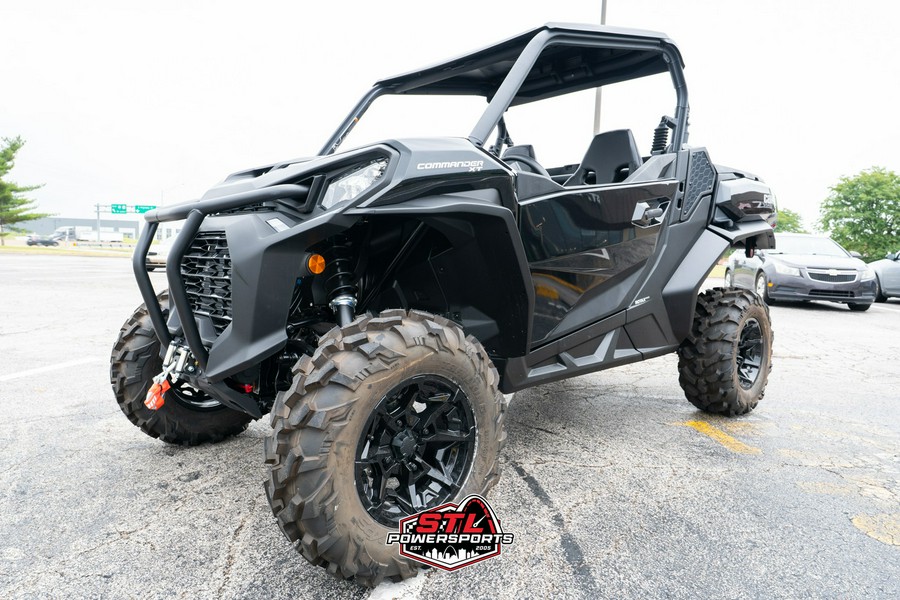 2025 Can-Am Commander XT 700