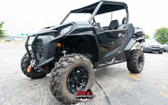 2025 Can-Am Commander XT 700