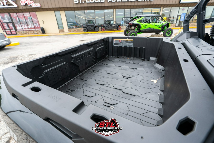 2025 Can-Am Commander XT 700