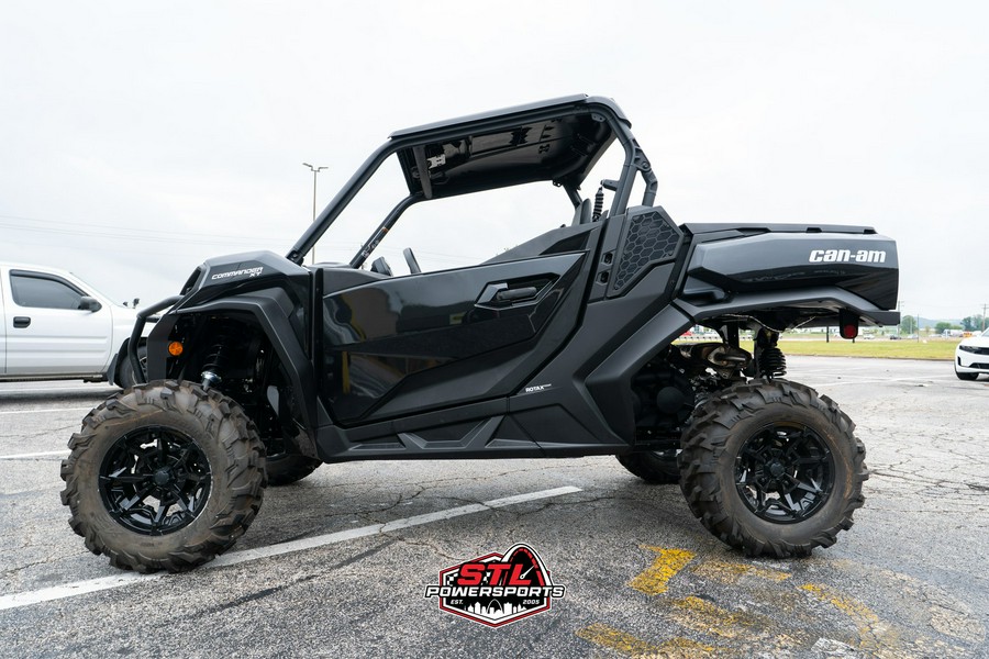 2025 Can-Am Commander XT 700