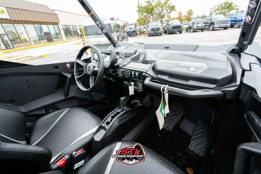 2025 Can-Am Commander XT 700