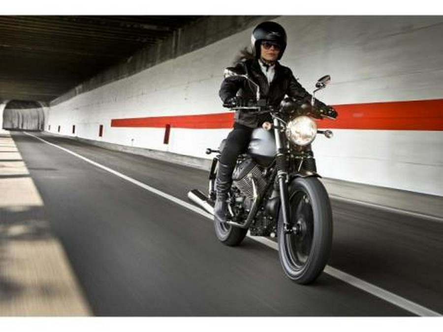 2015 Moto Guzzi V7 Stone