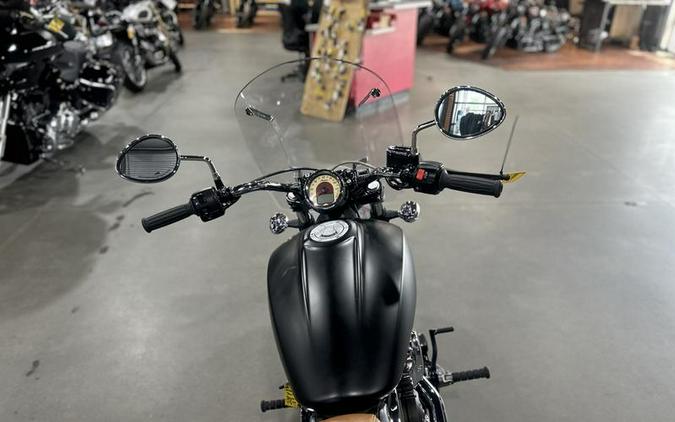 2015 Indian Motorcycle® Scout™ Thunder Black Smoke