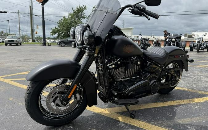 2026 Harley-Davidson® FLHD - Deadwood™