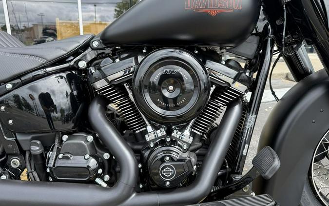 2026 Harley-Davidson® FLHD - Deadwood™