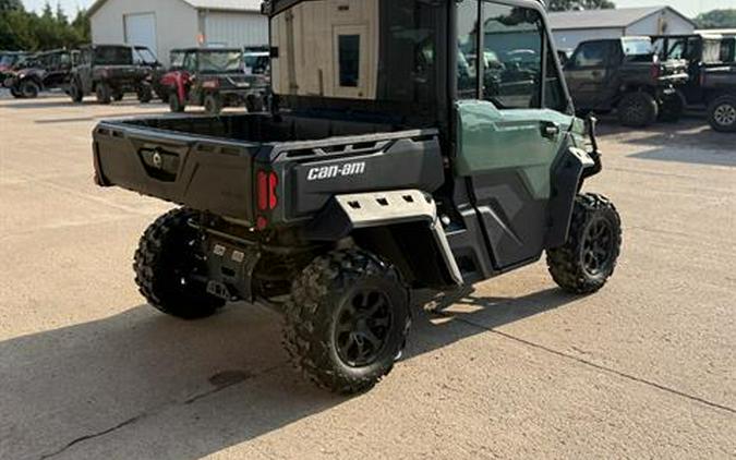 2025 Can-Am Defender DPS CAB