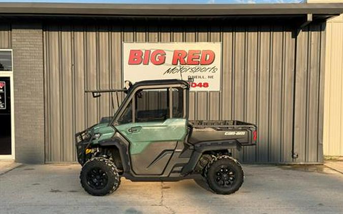 2025 Can-Am Defender DPS CAB