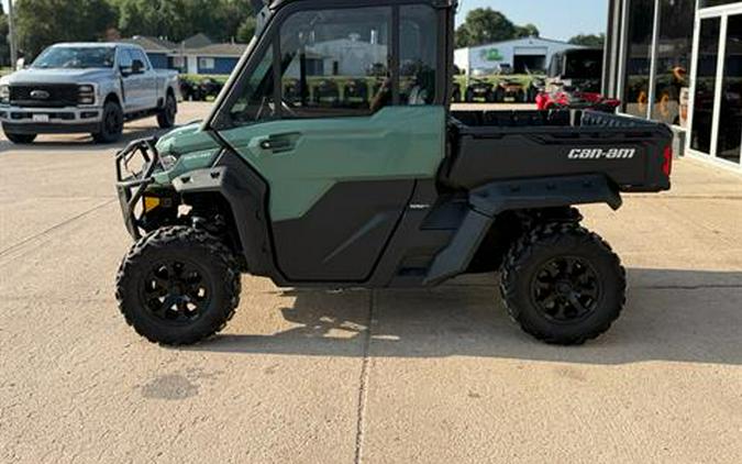 2025 Can-Am Defender DPS CAB