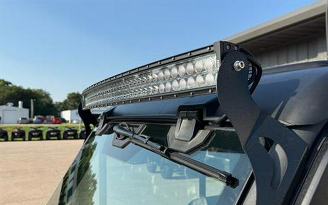 2025 Can-Am Defender DPS CAB