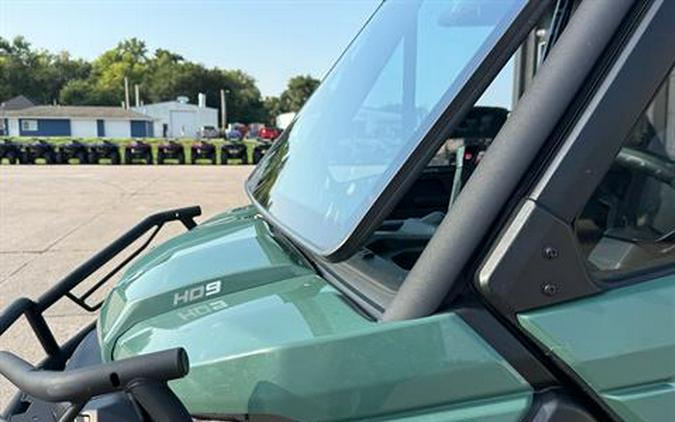 2025 Can-Am Defender DPS CAB