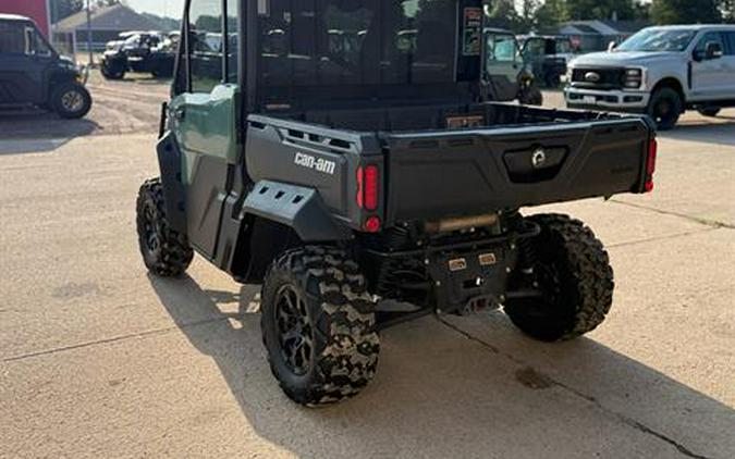 2025 Can-Am Defender DPS CAB