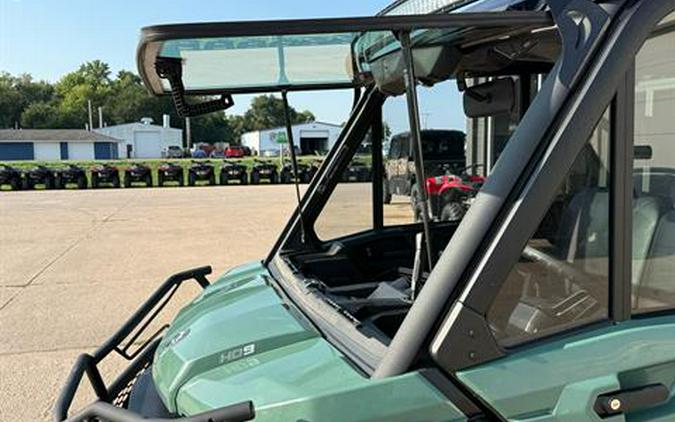 2025 Can-Am Defender DPS CAB